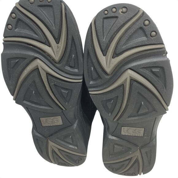 UGG Australia Ultimate Short Boot Women’s Size 7 Black Leather Sheepskin Lining - Picture 11 of 15